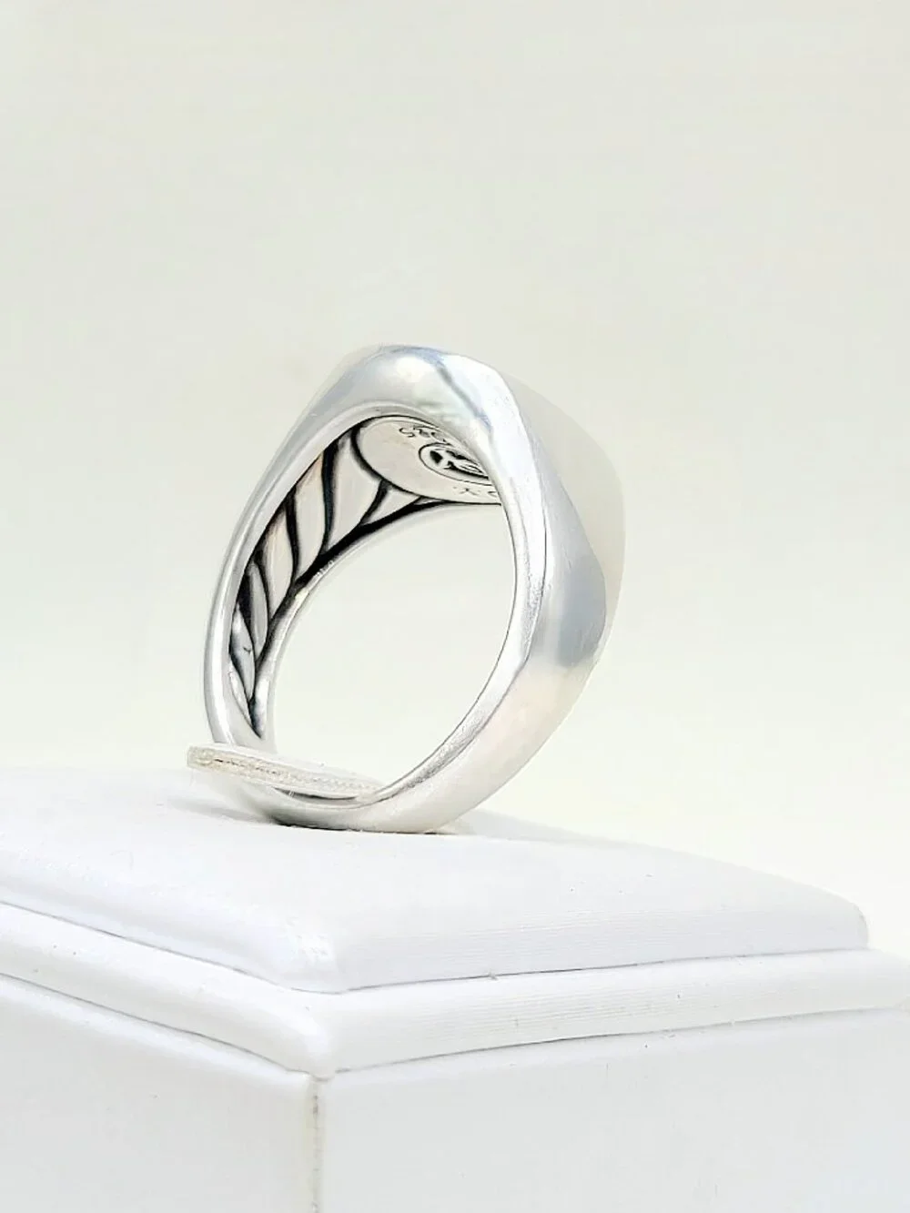 David Yurman Exotic Stone Signet Ring w/ Black Onyx - 16.5mm - Size 12.5